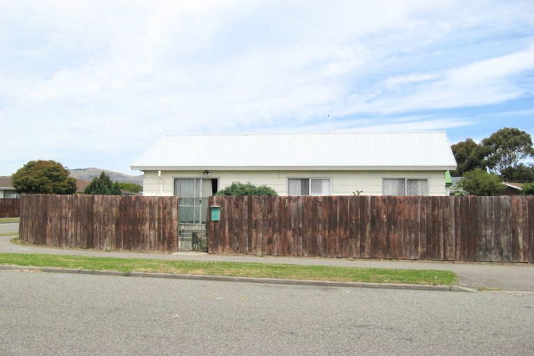 Photo of property in 1/1 Pateke Place, Bromley, Christchurch, 8062