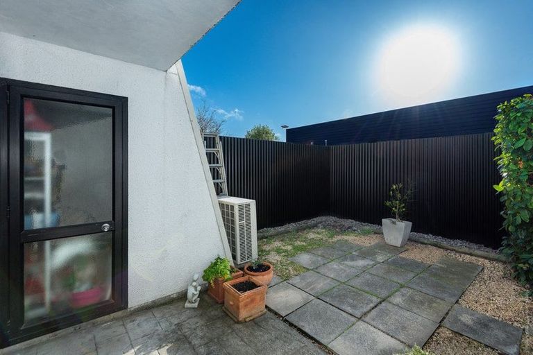 Photo of property in 2/88 Antigua Street, Addington, Christchurch, 8024