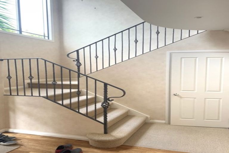 Photo of property in 21 Tumbridge Place, Somerville, Auckland, 2014