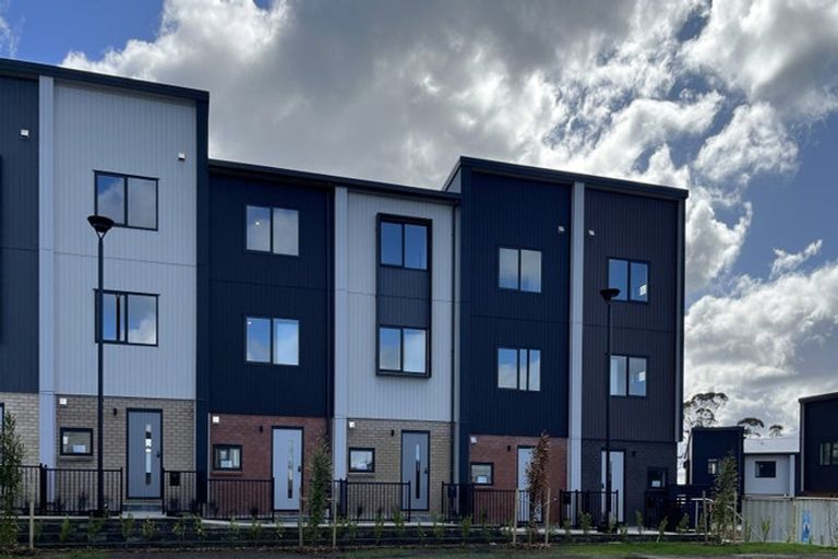 Photo of property in 3/60 Selo Street, Glen Eden, Auckland, 0602