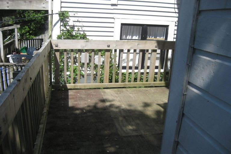 Photo of property in 196 Glenmore Street, Northland, Wellington, 6012