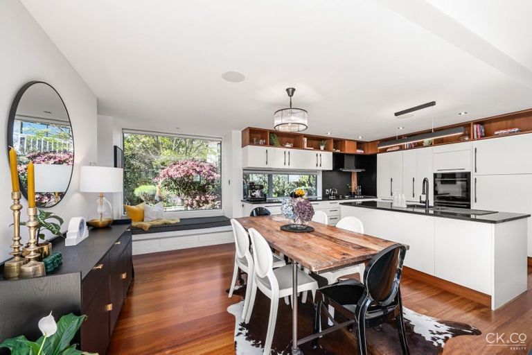 Photo of property in 11 Parkwood Grove, Trentham, Upper Hutt, 5018