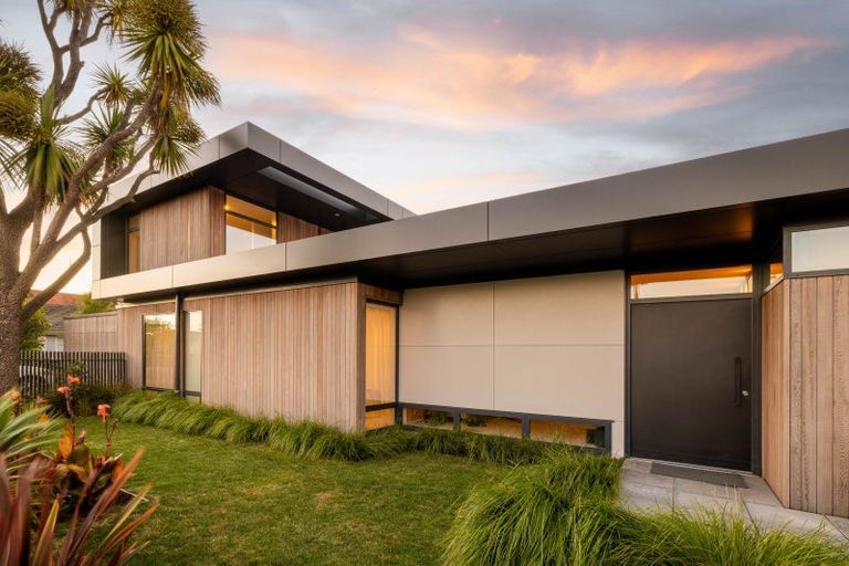 Photo of property in 107 Hawthorne Street, Strowan, Christchurch, 8052