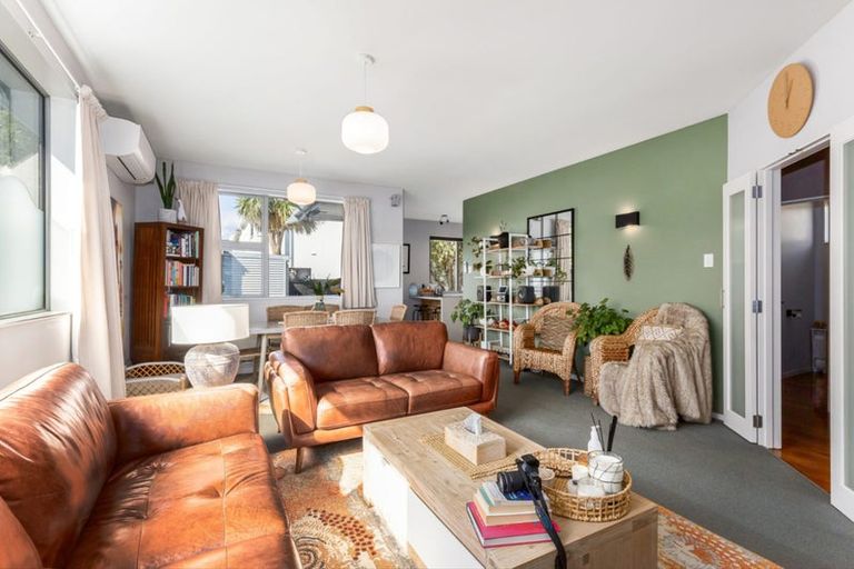 Photo of property in 14 Jessie Street, Petone, Lower Hutt, 5012