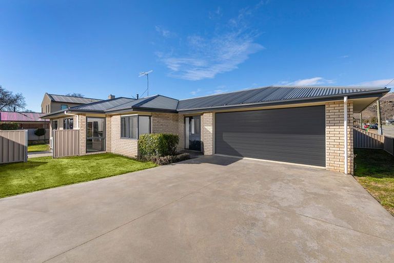 Photo of property in 51 Donegal Street, Cromwell, 9310