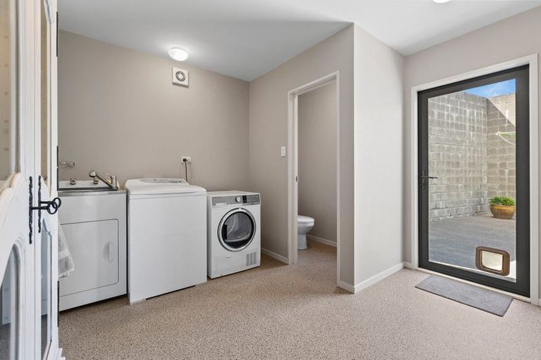 Photo of property in 189 Heta Road, Highlands Park, New Plymouth, 4312