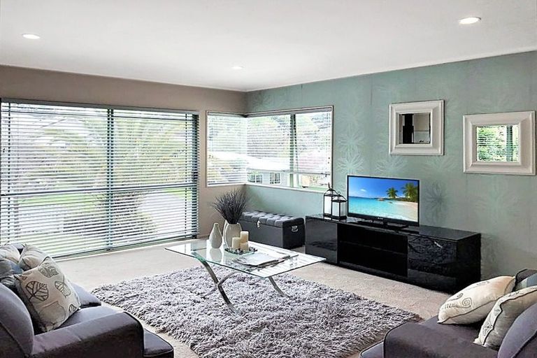 Photo of property in 41 Unsworth Drive, Unsworth Heights, Auckland, 0632