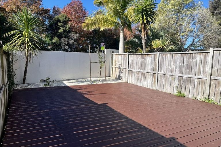 Photo of property in The Grange, 1/92 Bush Road, Albany, Auckland, 0632