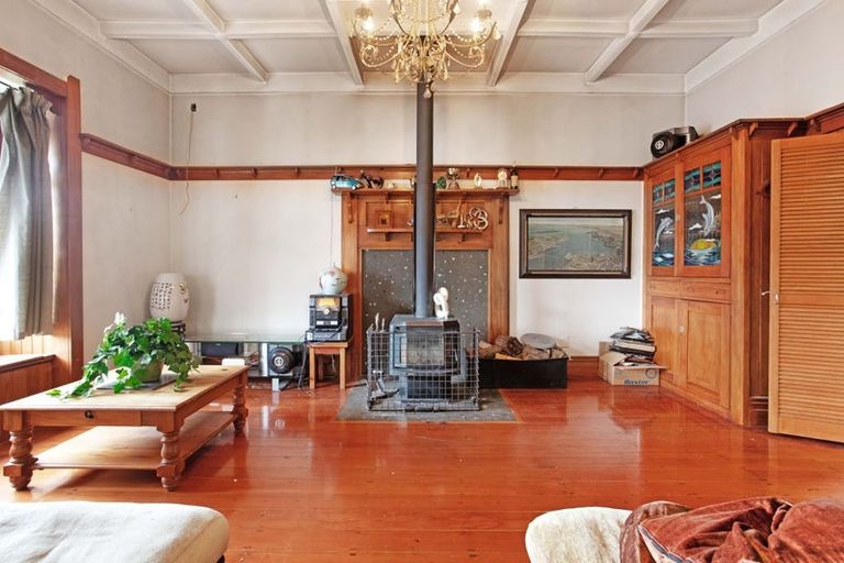 Photo of property in 6 Wellesley Road, Mangere Bridge, Auckland, 2022