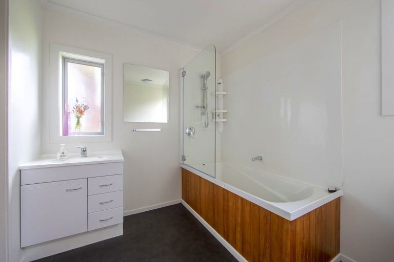 Photo of property in 37 Faulks Terrace, Wanaka, 9305