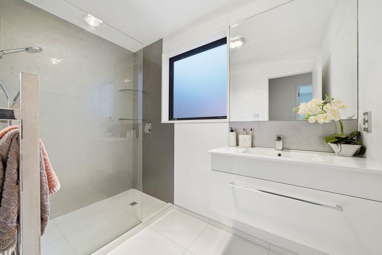 Photo of property in 2/89 Windermere Road, Papanui, Christchurch, 8053