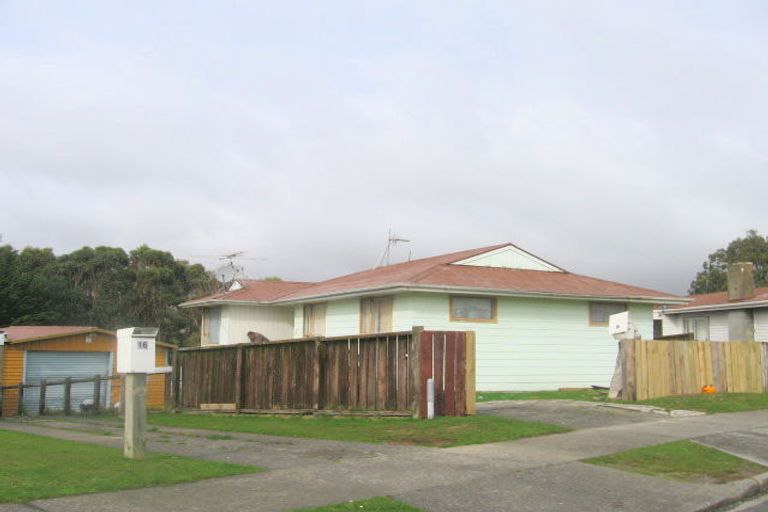 Photo of property in 14 Dalray Place, Ascot Park, Porirua, 5024