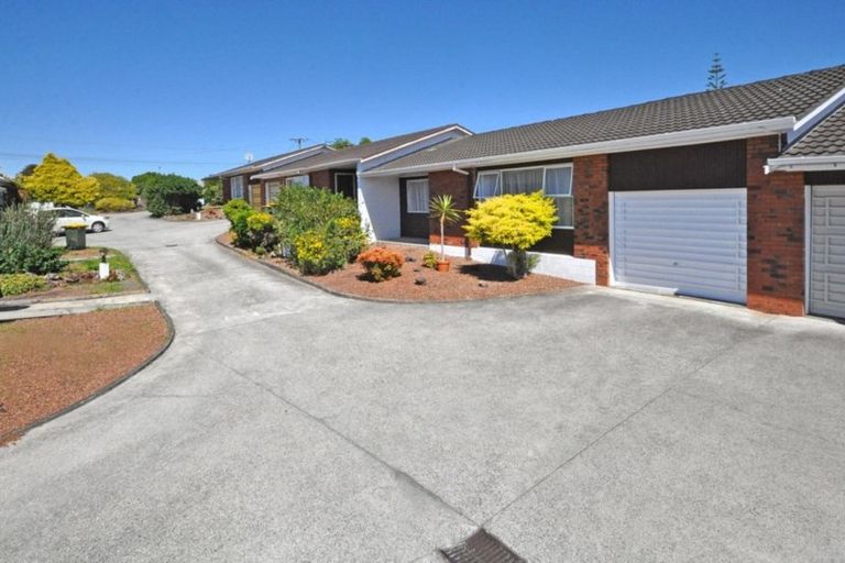 Photo of property in 3/69 Titirangi Road, New Lynn, Auckland, 0600