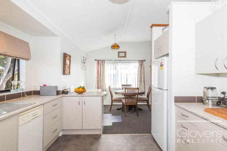 Photo of property in 4/109 Don Buck Road, Massey, Auckland, 0614