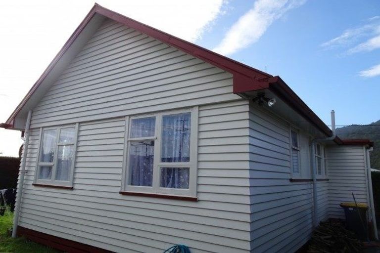 Photo of property in 6 Wickes Street, Cobden, Greymouth, 7802