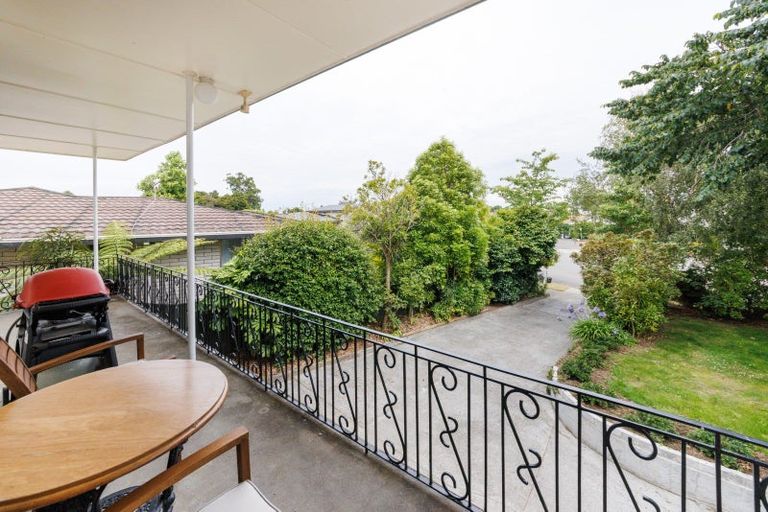 Photo of property in 5 Wigan Place, Hokowhitu, Palmerston North, 4410