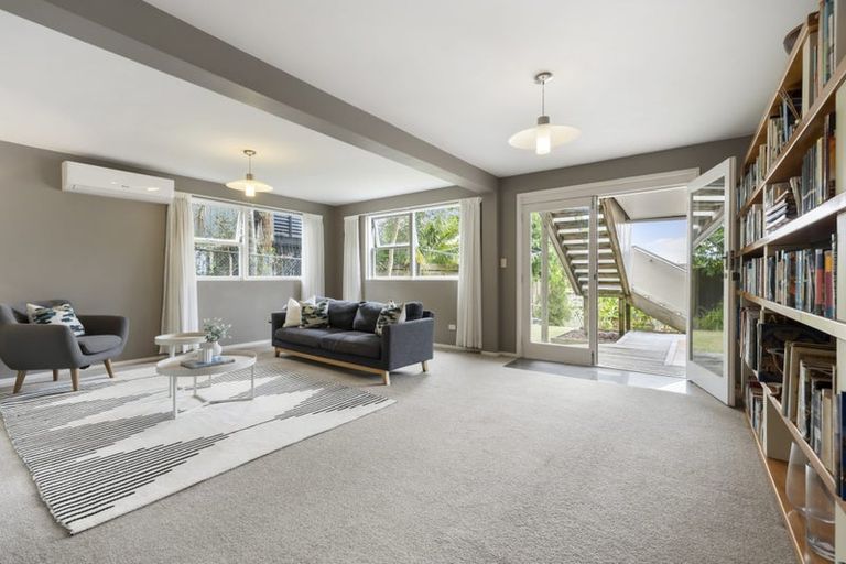 Photo of property in 6 Red Bluff Rise, Campbells Bay, Auckland, 0630