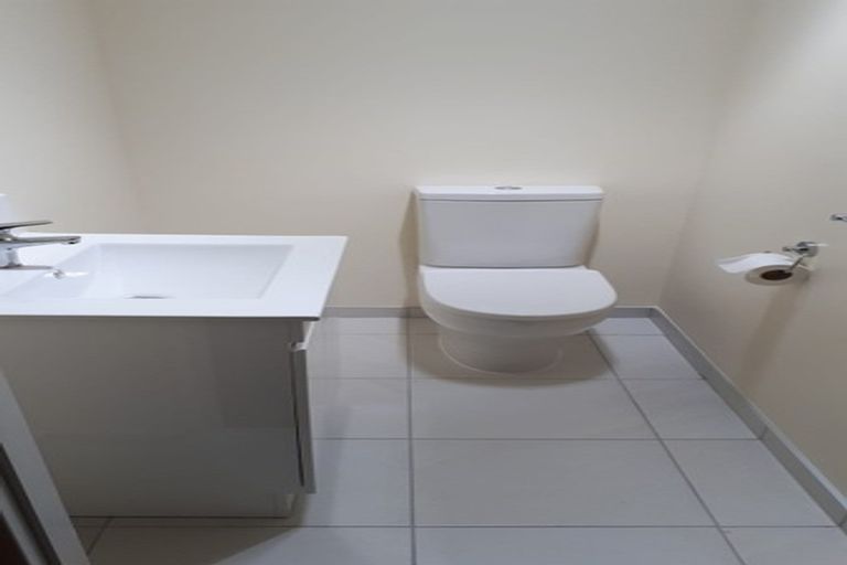 Photo of property in Terrace Garden Apartments, 14c/120 The Terrace, Wellington Central, Wellington, 6011