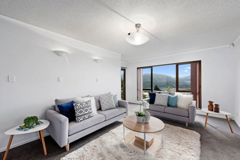 Photo of property in 136 Holborn Drive, Stokes Valley, Lower Hutt, 5019