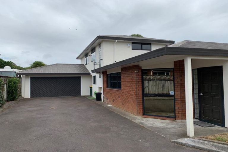 Photo of property in 72 Branch Road, Highlands Park, New Plymouth, 4312