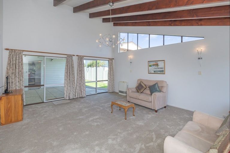 Photo of property in 66 Highbury Drive, Levin, 5510