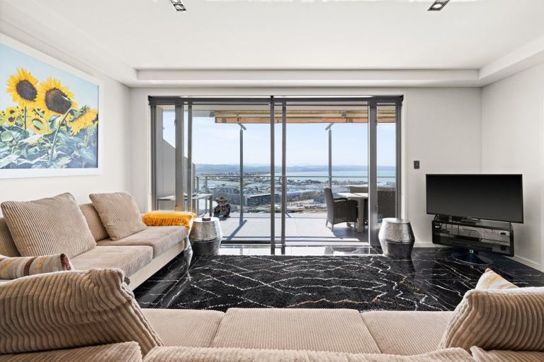 Photo of property in Northridge Apartments Stage Z, 2/22 Hospital Terrace, Hospital Hill, Napier, 4110