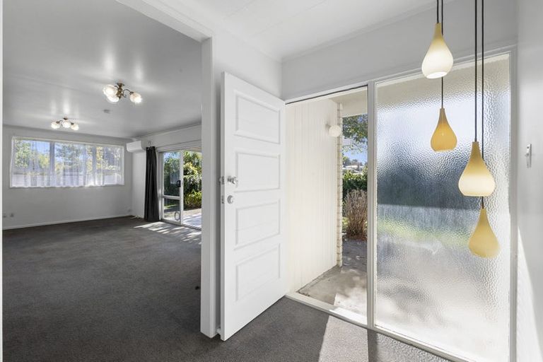Photo of property in 43a Cumberland Street, Merrilands, New Plymouth, 4312