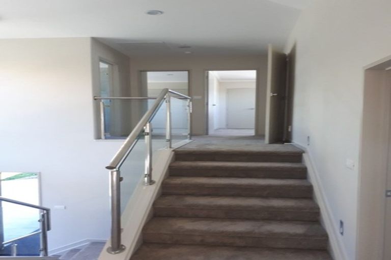 Photo of property in 29 Drumbuoy Drive, Flat Bush, Auckland, 2019