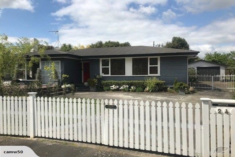 Photo of property in 24 Gillies Avenue, Claudelands, Hamilton, 3214