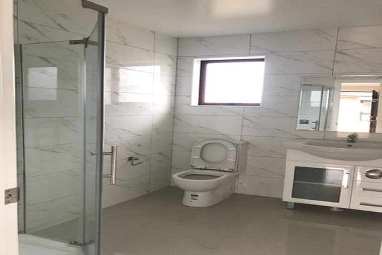 Photo of property in 399 Bucklands Beach Road, Bucklands Beach, Auckland, 2012