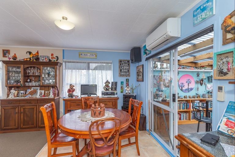 Photo of property in 29 Barling Street, Himatangi Beach, Foxton, 4891