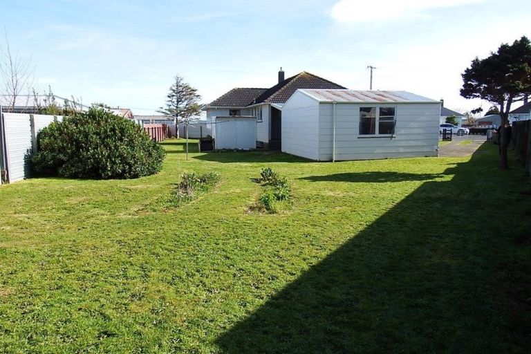 Photo of property in 3 Sutton Place, Hawera, 4610