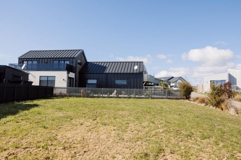 Photo of property in 3 Omahina Street, Raglan, 3225