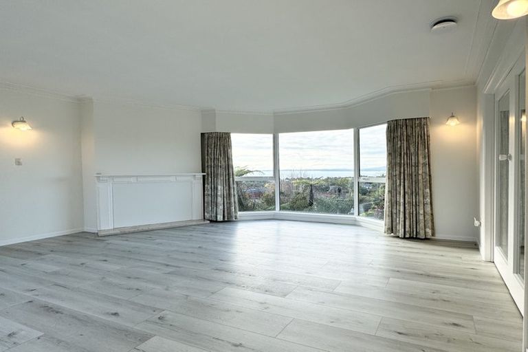 Photo of property in 25 Aberdeen Road, Castor Bay, Auckland, 0620