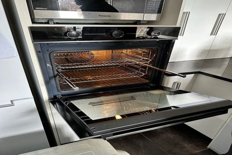 Photo of property in 6 Melville Street, Tawa, Wellington, 5028