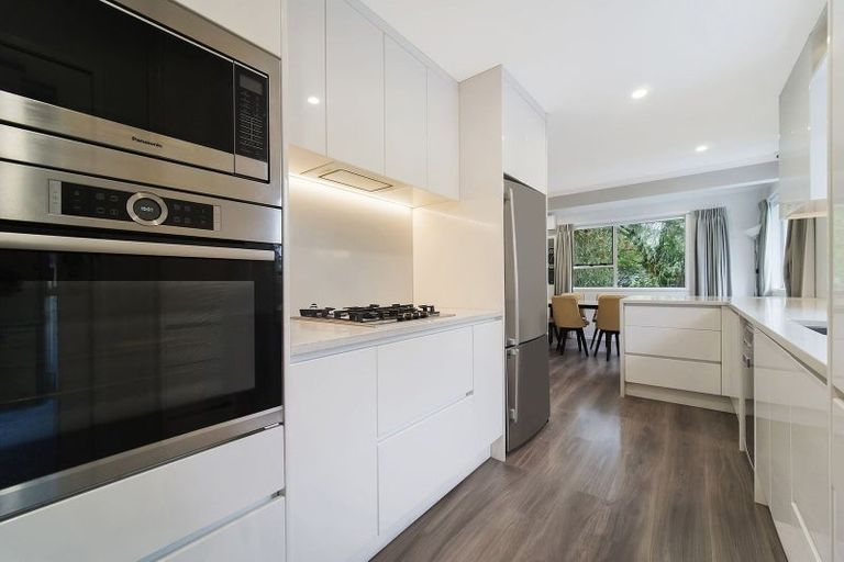 Photo of property in 26 Contessa Drive, Glenfield, Auckland, 0629