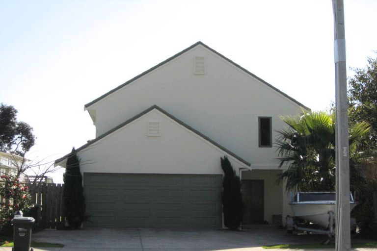 Photo of property in 135a Pohutukawa Avenue, Ohope, 3121