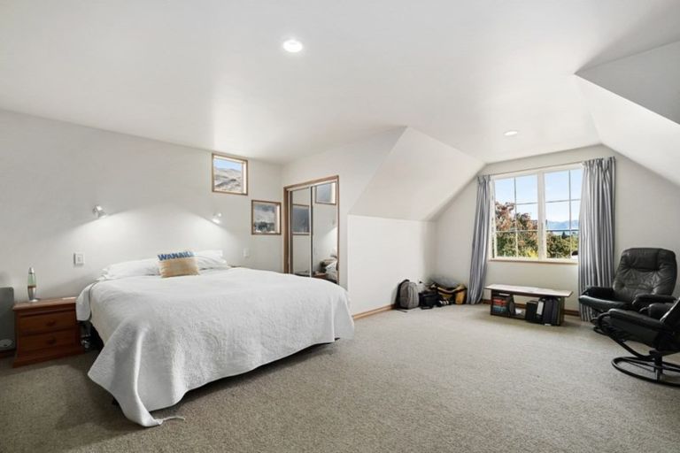 Photo of property in 5 Meadowstone Drive, Wanaka, 9305