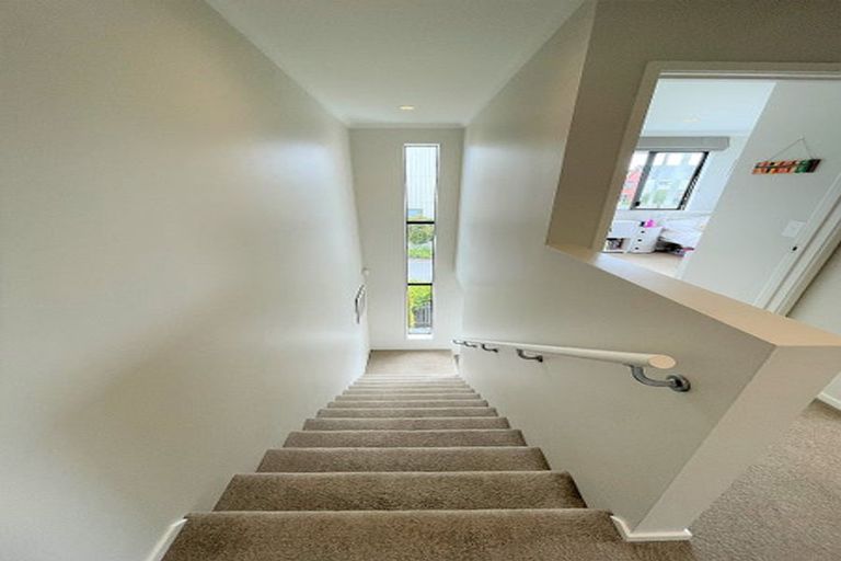 Photo of property in 19 Kanuka Road, Hobsonville, Auckland, 0616