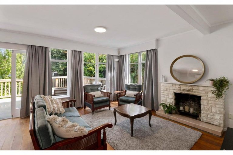 Photo of property in 24 Alexander Road, Raumati Beach, Paraparaumu, 5032