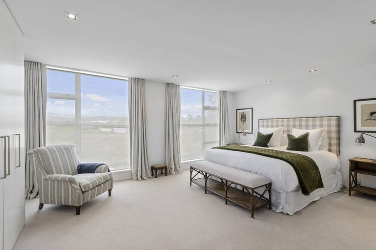 Photo of property in 12 Holly Road, St Albans, Christchurch, 8014