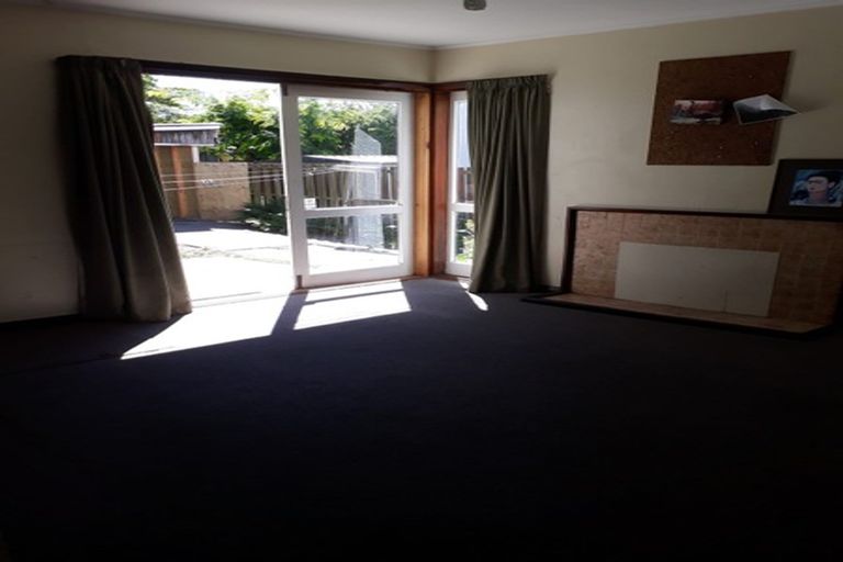 Photo of property in 27 Tika Street, Riccarton, Christchurch, 8041
