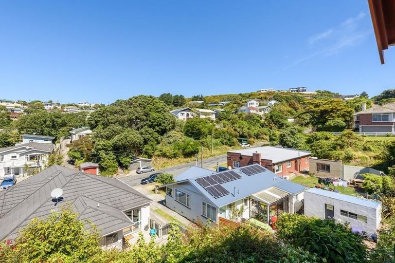 Photo of property in 62 Severn Street, Island Bay, Wellington, 6023