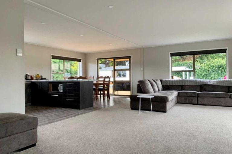 Photo of property in 317 Shakespeare Street, Leamington, Cambridge, 3432