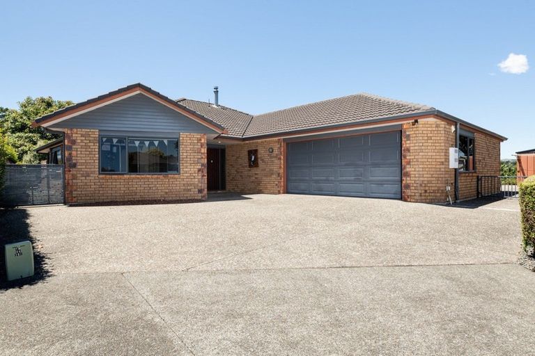Photo of property in 38 Kereru Place, Pyes Pa, Tauranga, 3112