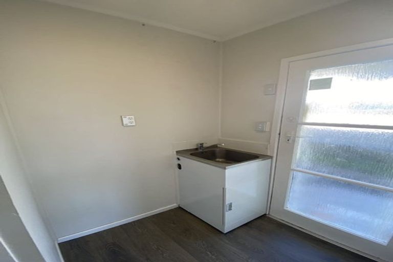 Photo of property in 1/60 Bruce Road, Glenfield, Auckland, 0629