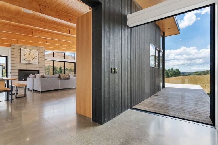 Photo of property in 360a Longbush Road, Hinakura, Masterton, 5884