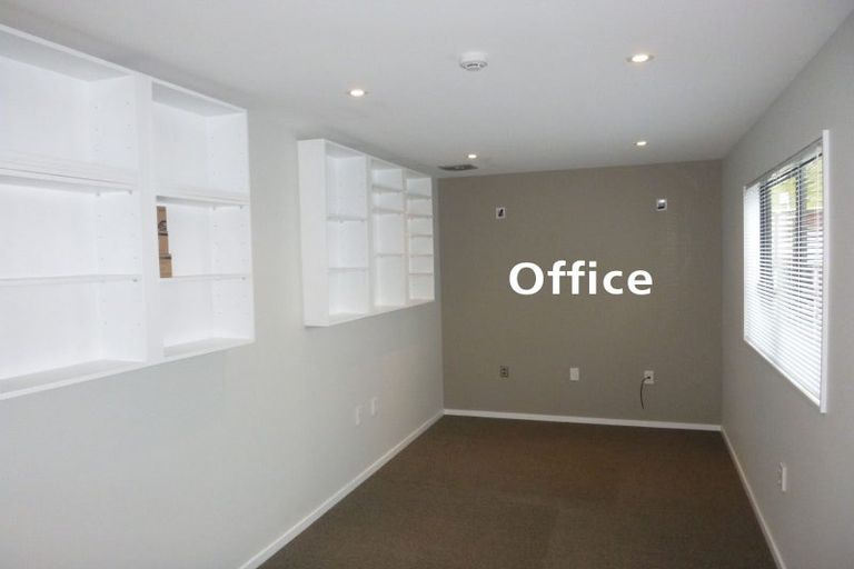 Photo of property in 160 Kings Crescent, Hutt Central, Lower Hutt, 5010