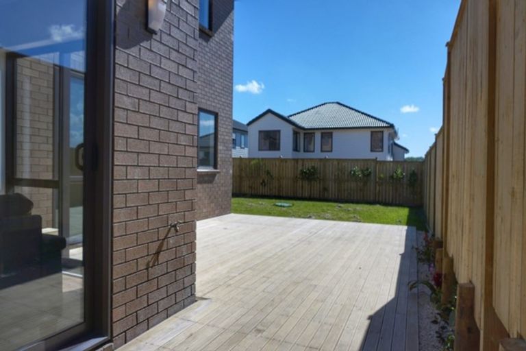 Photo of property in 17 Mcquoids Road, Flat Bush, Auckland, 2019