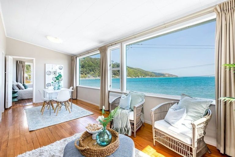 Photo of property in 609 Marine Drive, Days Bay, Lower Hutt, 5013